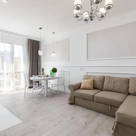 Elegancki Dla Czterech Osob Z Jedna Sypialnia W Warszawie By Renters * 바르샤바