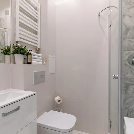 아파트 Elegancki Dla Czterech Osob Z Jedna Sypialnia W Warszawie By Renters