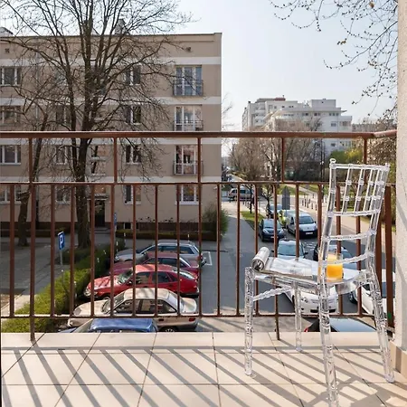 Elegancki Dla Czterech Osob Z Jedna Sypialnia W Warszawie By Renters 아파트